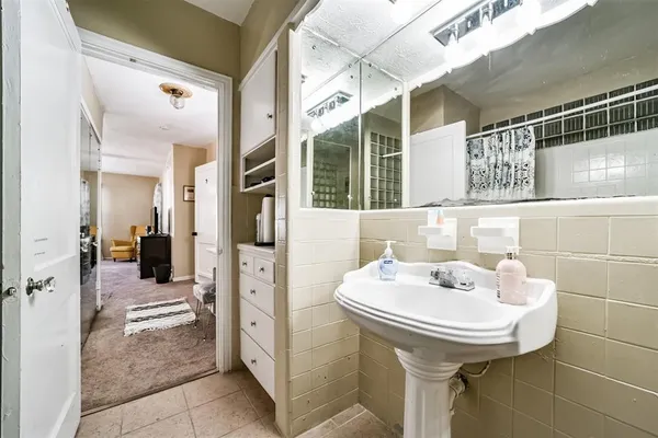 $1,999 | 3423 Ozark Street, Houston, TX 77021