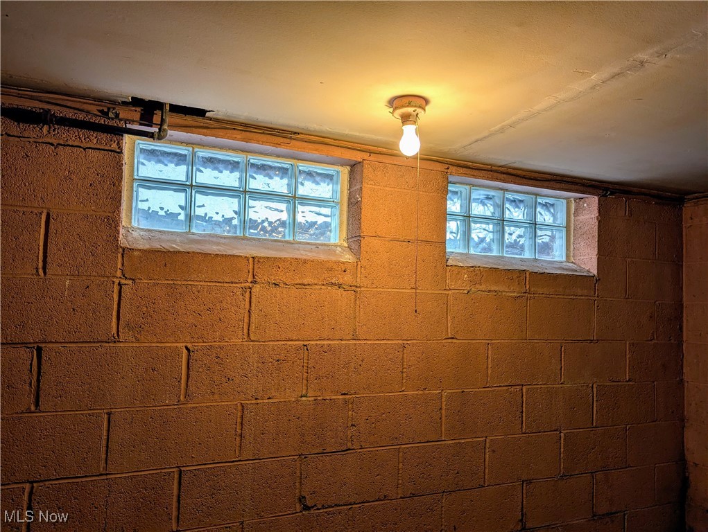 4128 East 186th Street Cleveland, OH 44122 - Photo 20 of 26 Basement - Glass Block Windows