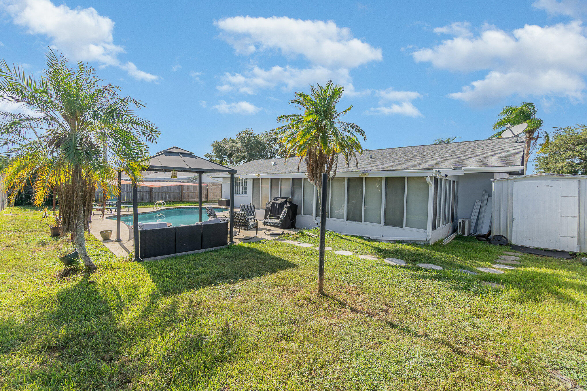 1891 Tallpalm Road Melbourne, FL 32935 - Photo 23 of 28 025_bwm08872-edit