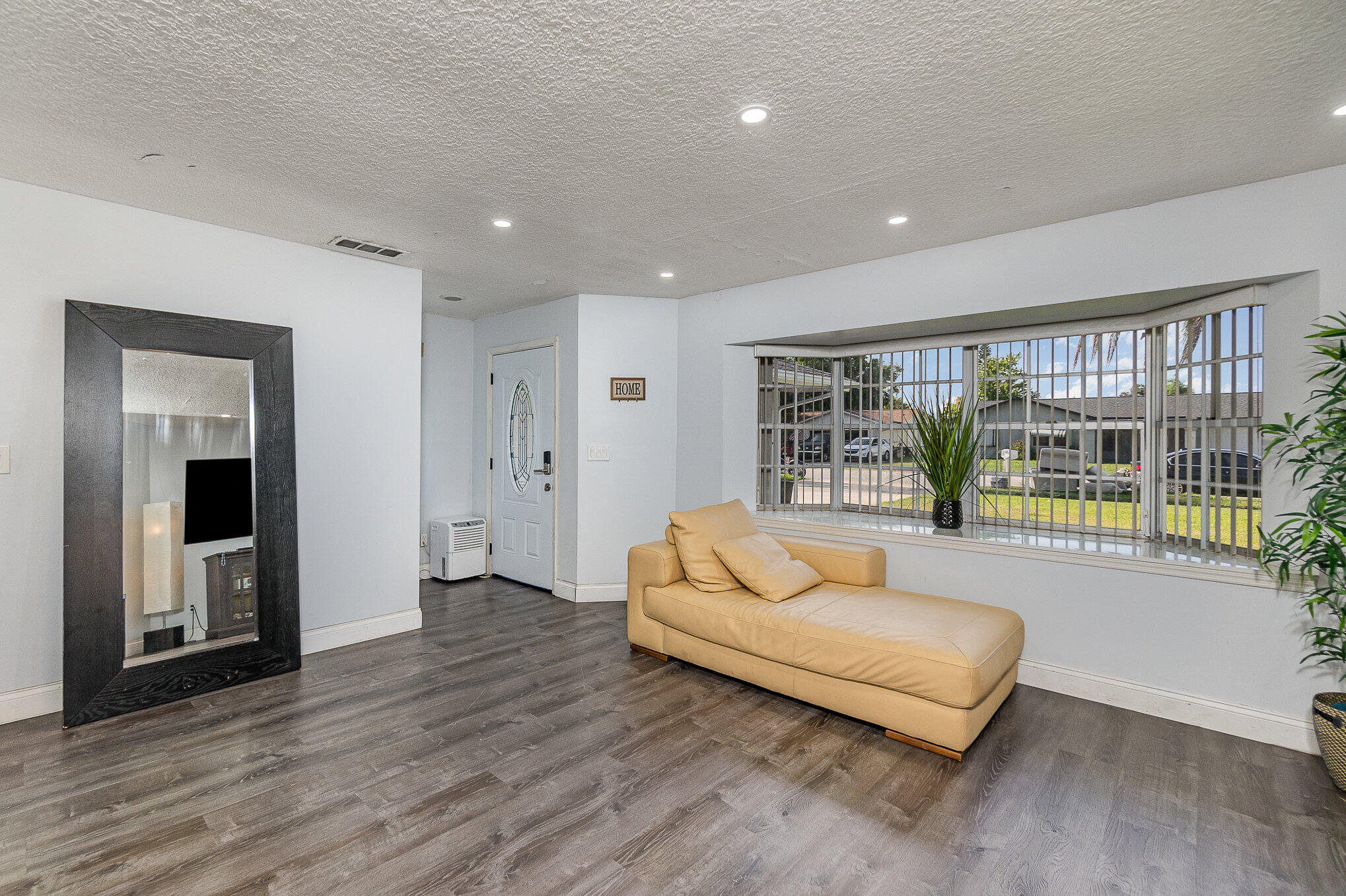 1891 Tallpalm Road Melbourne, FL 32935 - Photo 6 of 28 007_bwm08886-edit