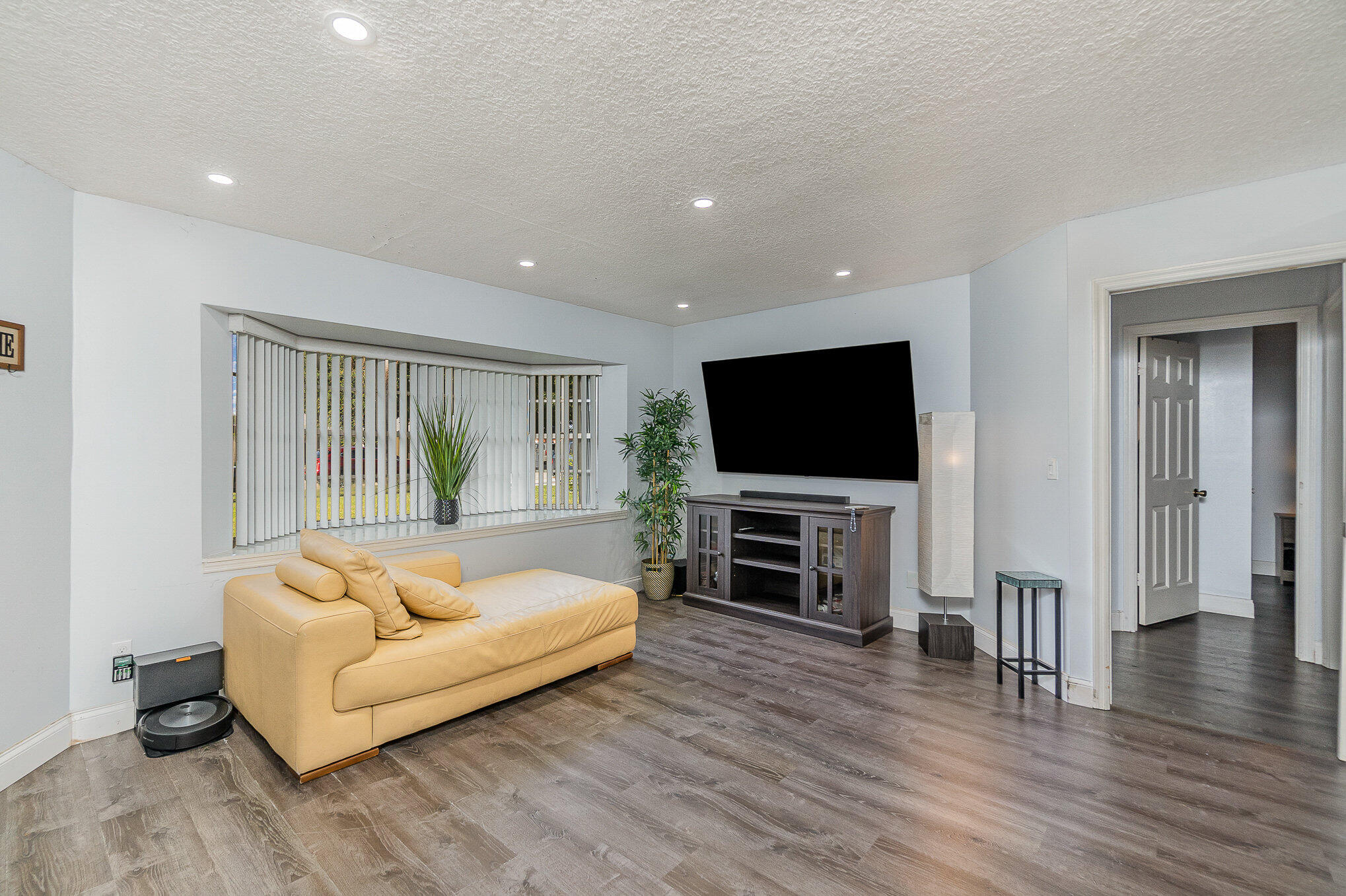 1891 Tallpalm Road Melbourne, FL 32935 - Photo 7 of 28 008_bwm08889-edit