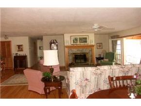 8 Shore Road Wolfeboro, NH 03894 - Photo 4 of 5 Gallery Image 4