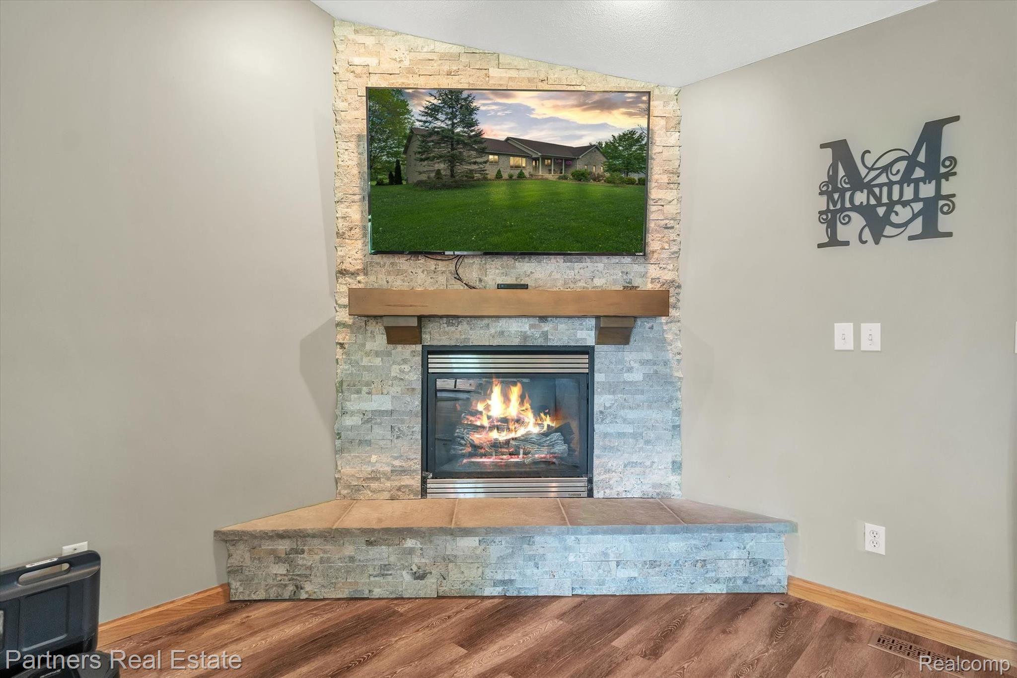 7529 Clyde Road Fenton, MI 48430 - Photo 9 of 51 16-7529-Clyde-Rd-WindowStill-Real-Estate-Photography-16.jpg