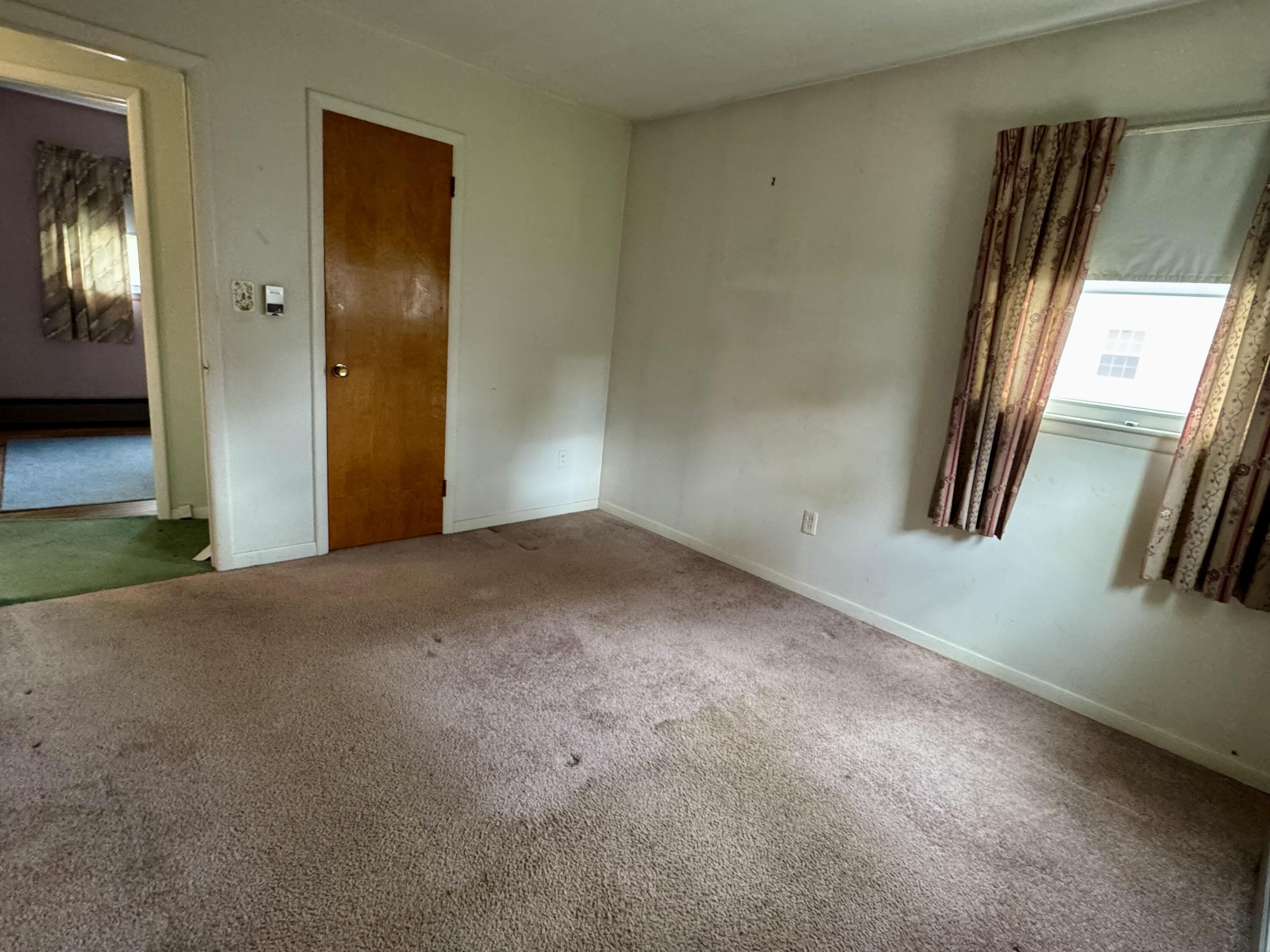 37 Prospect Avenue Plattsburgh, NY 12901 - Photo 17 of 33