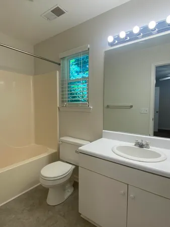 $1,350 | 1309 Moice Drive, Unit D, Dalton, GA 30720