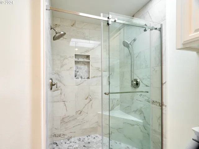 $859,500 | 1380 Ranier Loop Northwest, Salem, OR 97304