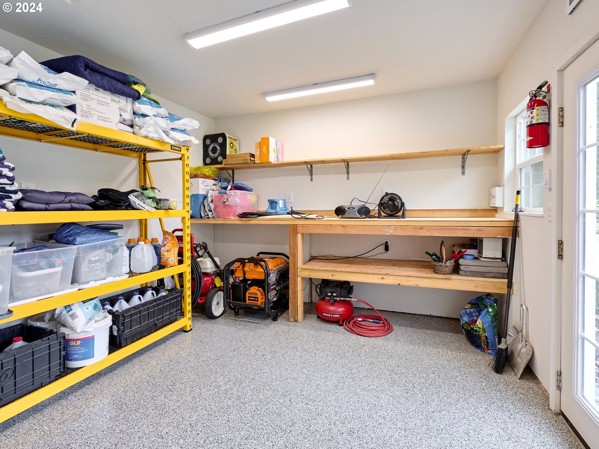 1380 Ranier Loop Northwest Salem, OR 97304 - Photo 38 of 45