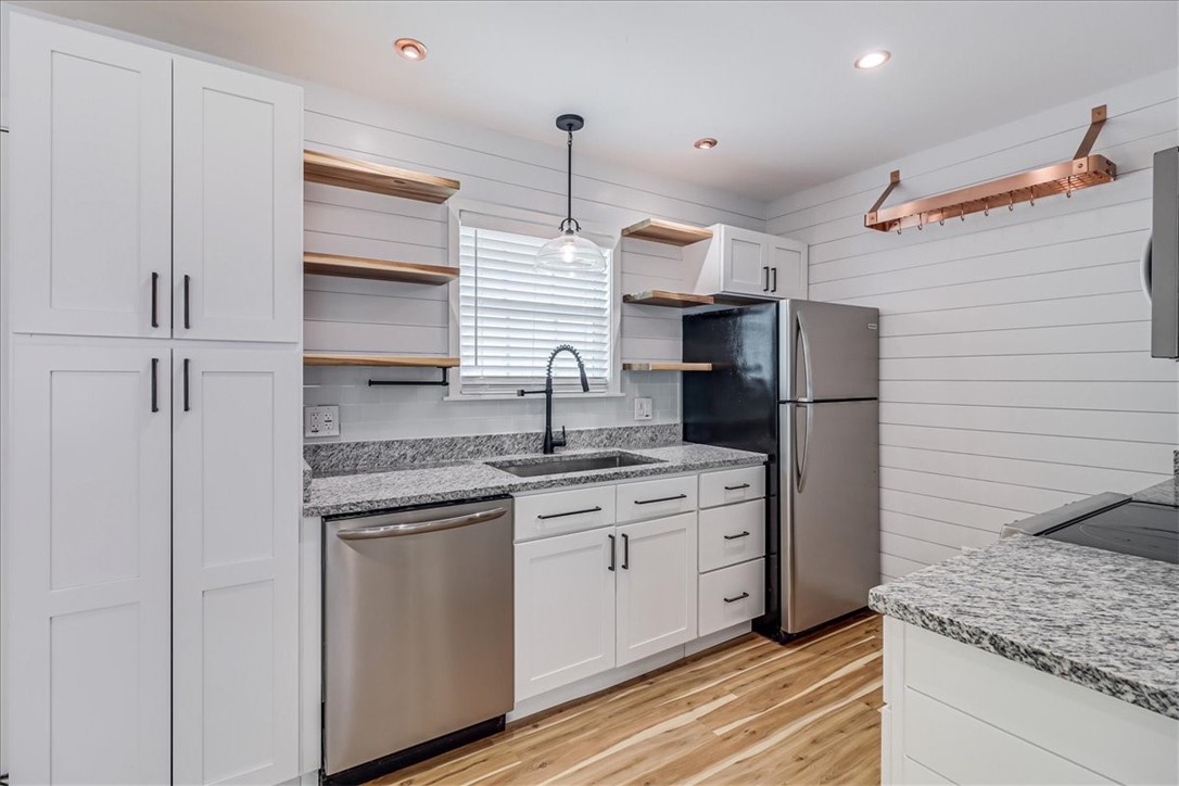 15222 Cruiser Street, Unit B Corpus Christi, TX 78418 - Photo 13 of 40