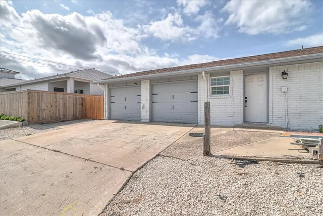 $1,750 | 15222 Cruiser Street, Unit B, Corpus Christi, TX 78418