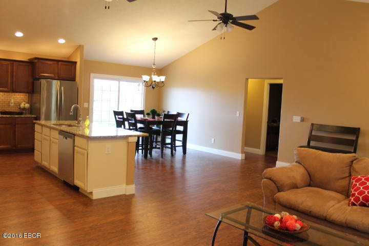 15664 Ciara Road Marion, IL 62959 - Photo 9 of 28