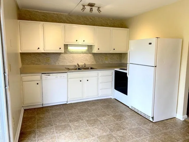 $660,000 | 2153 Mulberry Street, Unit 2153 2155 2157 2159, Salem, VA 24153