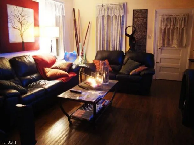 $1,775 | 12 Kiceniuk Road, Annandale, NJ 08801