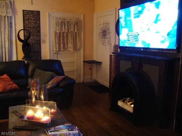 $1,775 | 12 Kiceniuk Road, Annandale, NJ 08801