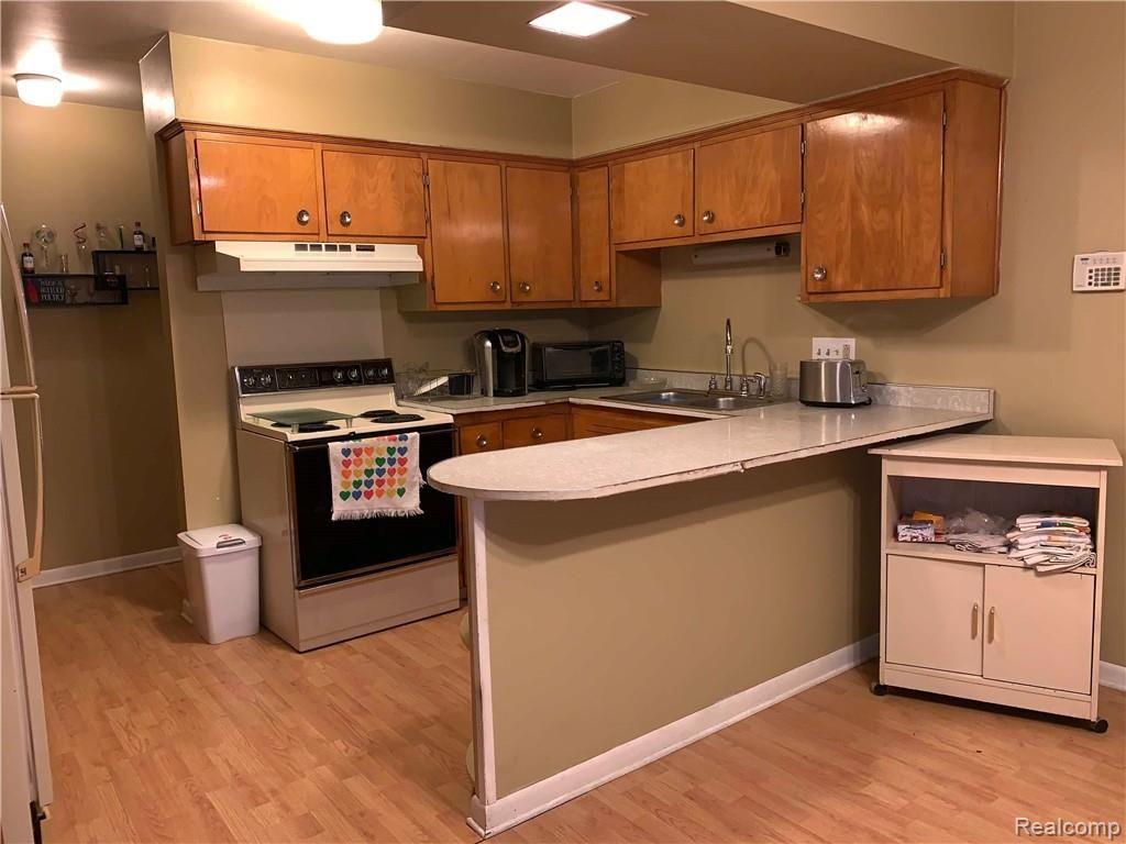 26523 Ecorse Road Taylor, MI 48180 - Photo 13 of 28