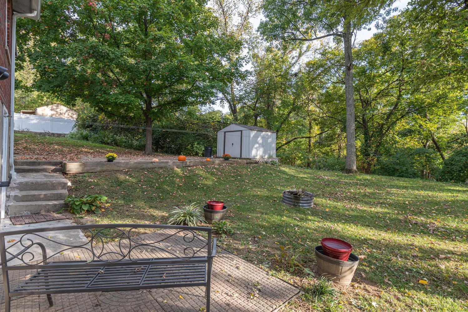 2361 East Galbraith Road Reading, OH 45237 - Photo 27 of 39
