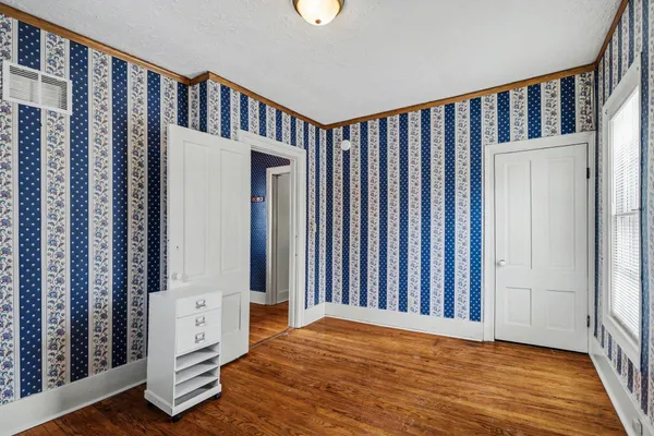 $349,500 | 222 North Eagle Street, Marshall, MI 49068