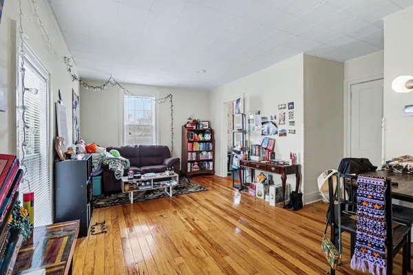 $349,500 | 222 North Eagle Street, Marshall, MI 49068