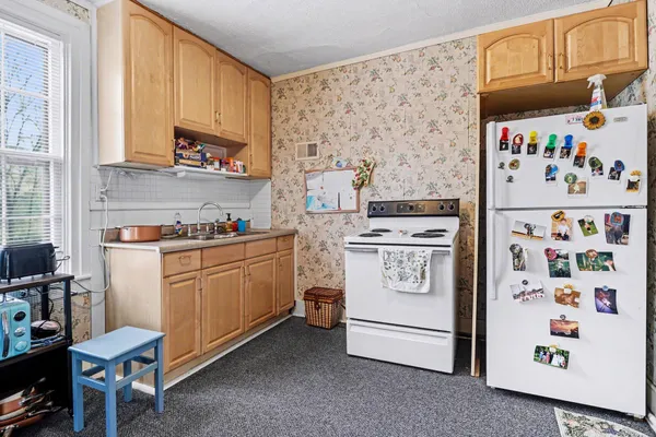 $349,500 | 222 North Eagle Street, Marshall, MI 49068