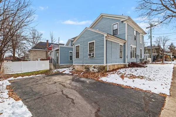 $349,500 | 222 North Eagle Street, Marshall, MI 49068