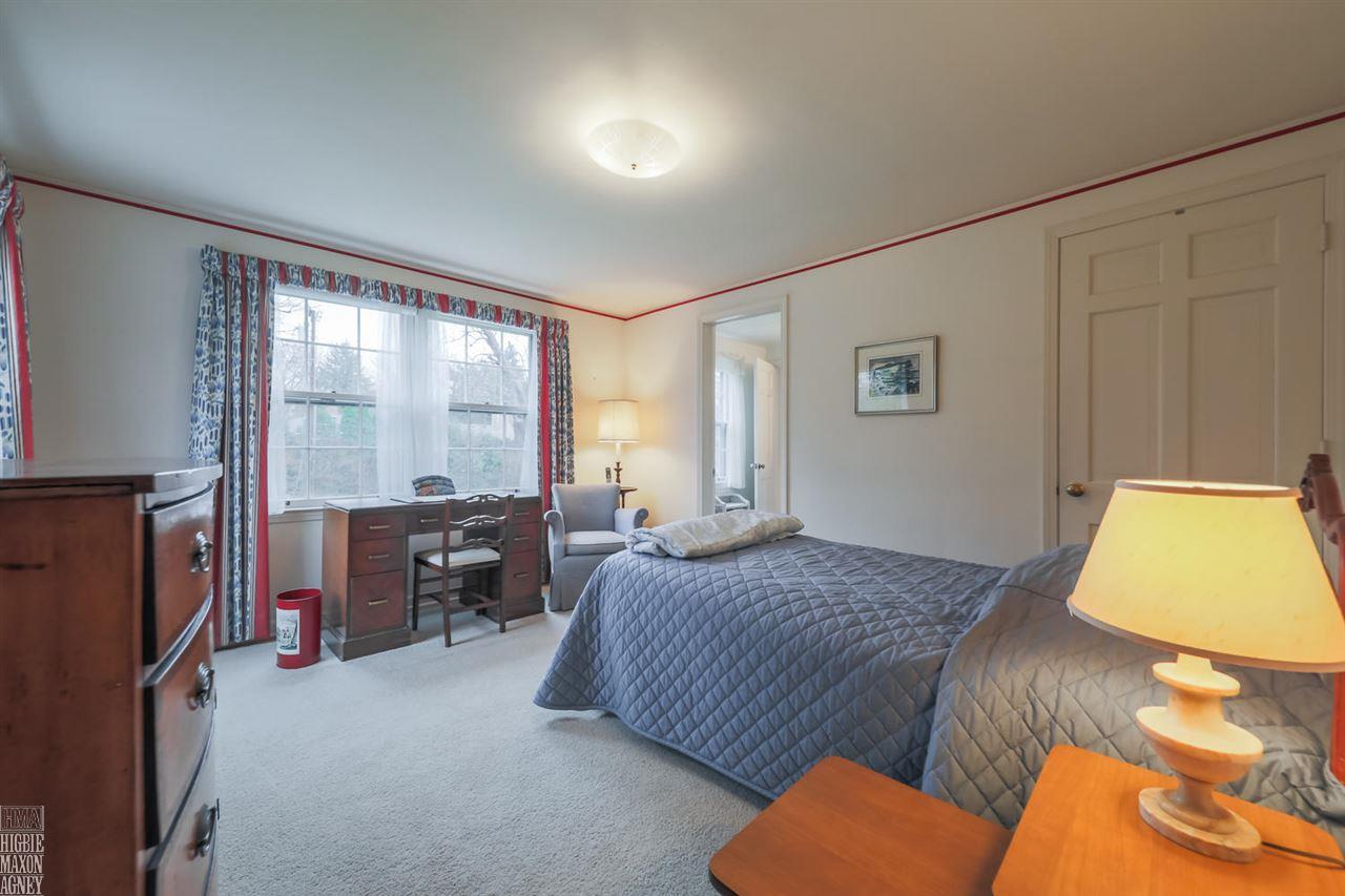 82 Cloverly Road Grosse Pointe, MI 48236 - Photo 30 of 40 31376413-29.JPG