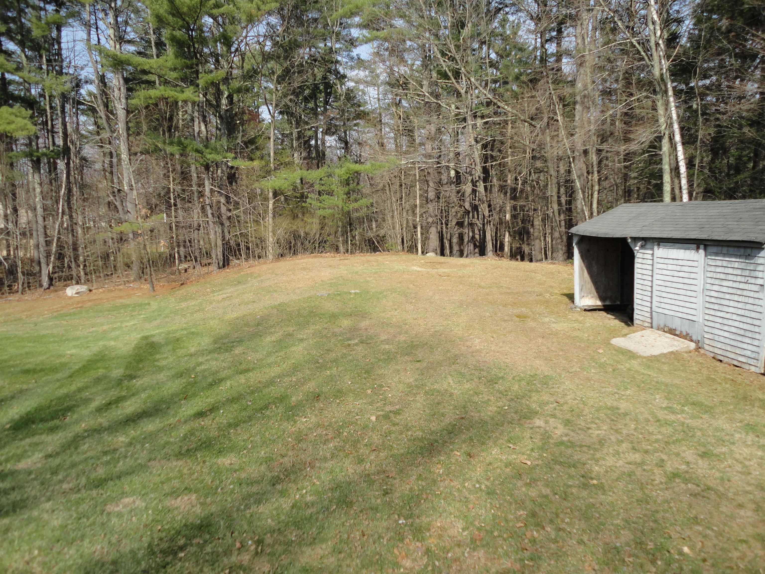 13 Hall Road Londonderry, NH 03053 - Photo 27 of 33 Gallery Image 27