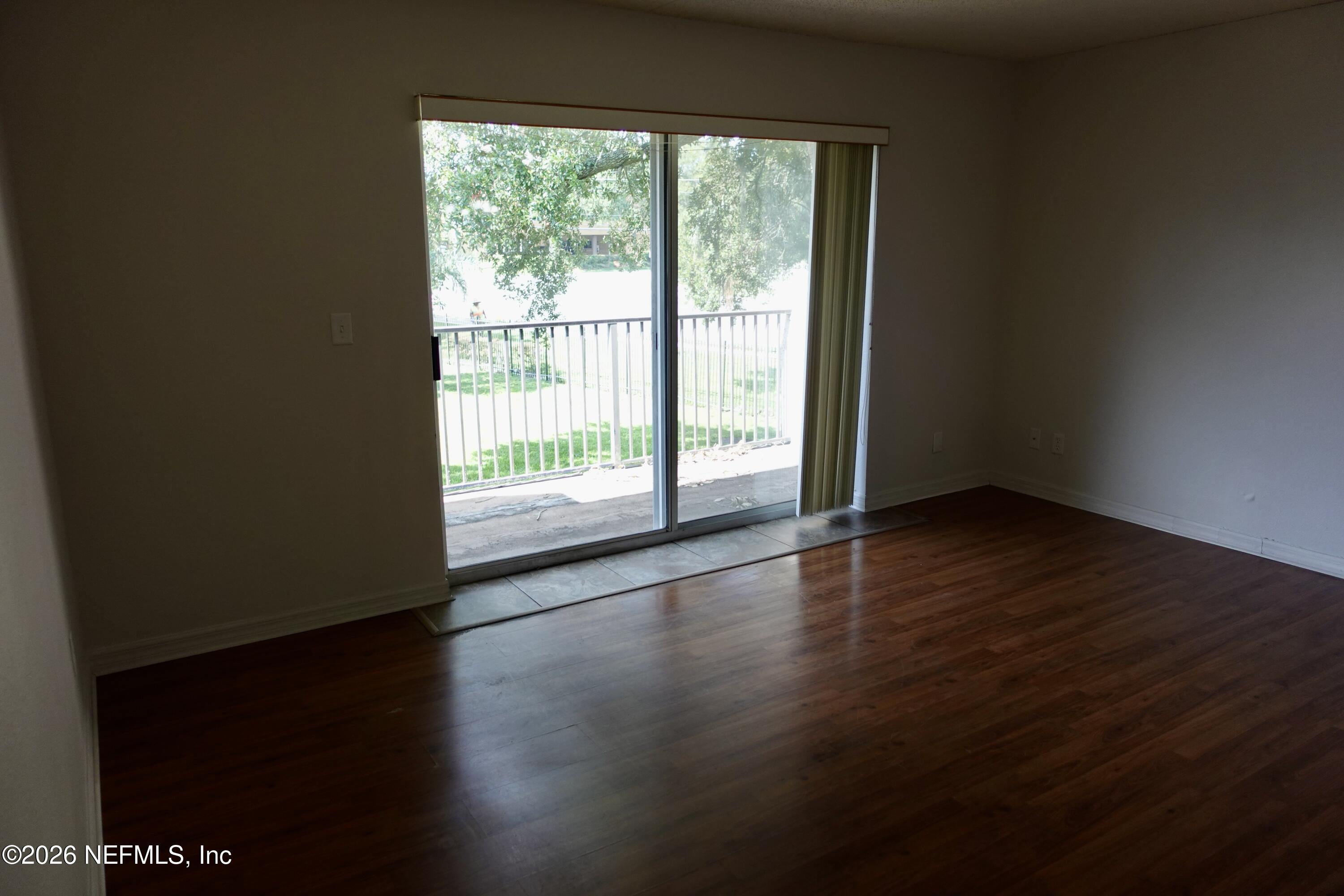 355 Monument Road, Unit 20 D2 Jacksonville, FL 32225 - Photo 8 of 14 Living Area 3
