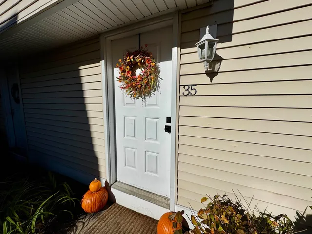 $255,000 | 35 Franklin Heights, Rochester, NH 03867