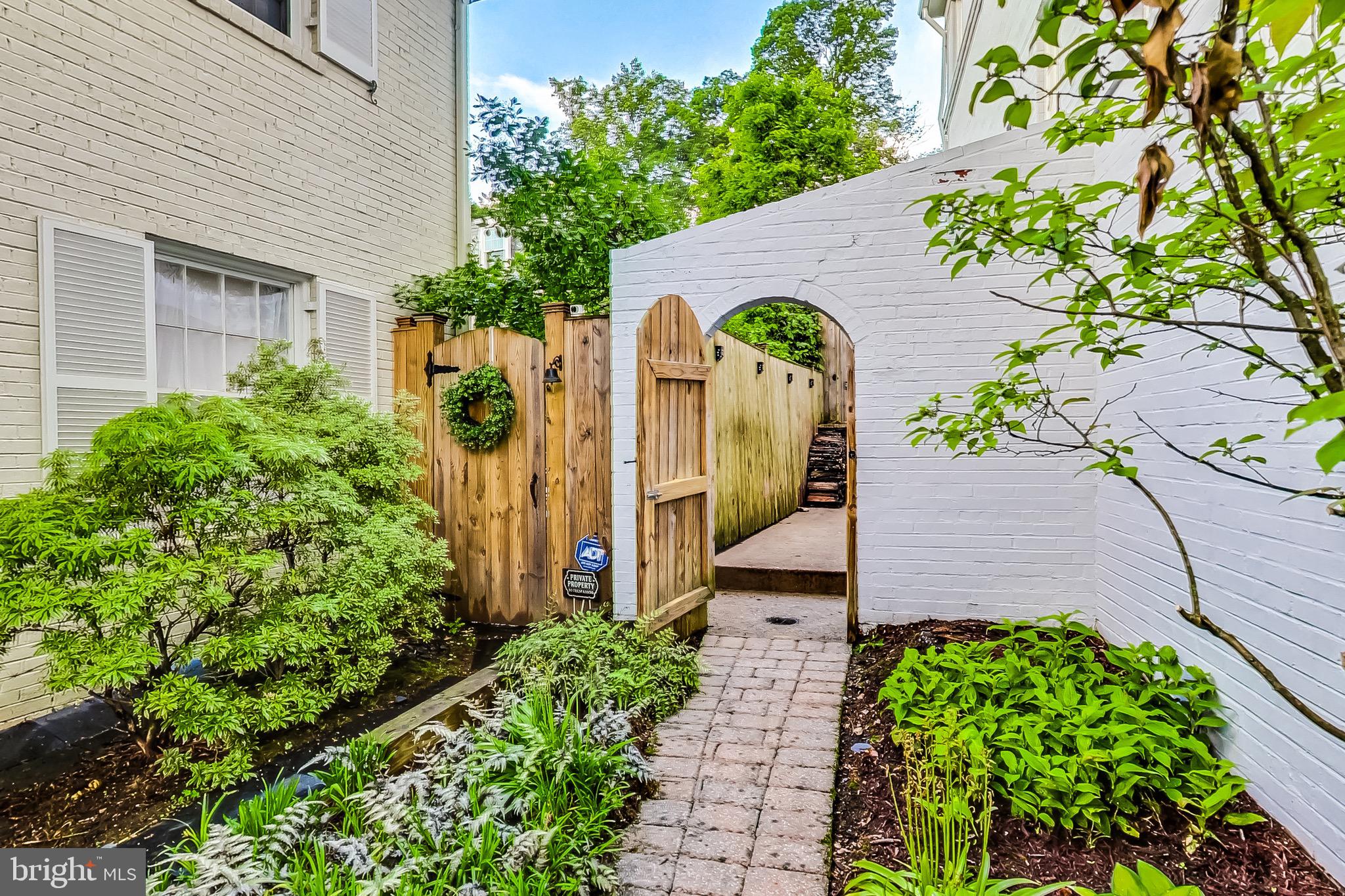 4831 Calvert Street Northwest Washington, DC 20007 - Photo 43 of 44