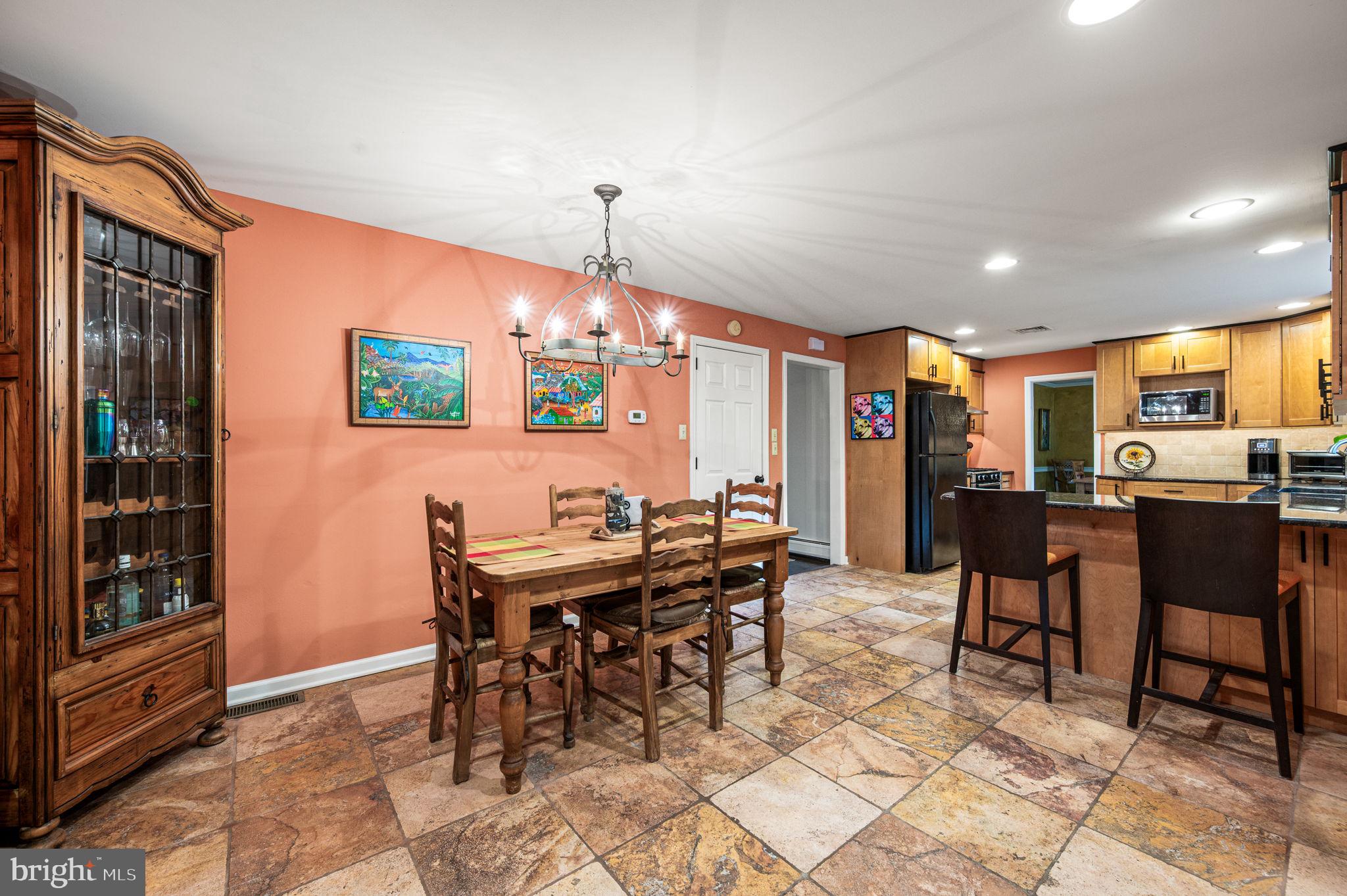 905 Warrior Road Malvern, PA 19355 - Photo 14 of 42 Dining Area