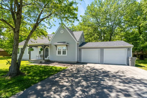 $320,000 | 1627 South Division Street, Carterville, IL 62918