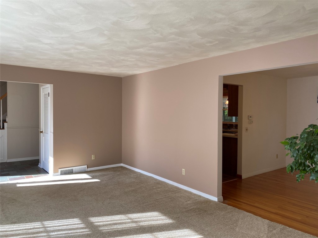 292 Ridgefield Road Endicott, NY 13760 - Photo 11 of 44 Gallery Image 11