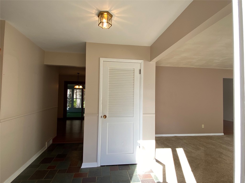 292 Ridgefield Road Endicott, NY 13760 - Photo 9 of 44 Gallery Image 9