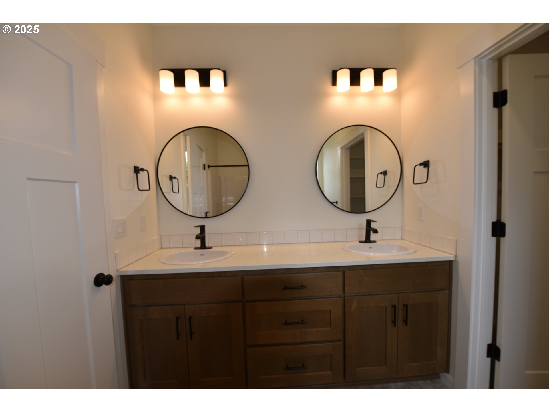 845 Oakleaf Way Silverton, OR 97381 - Photo 18 of 21 Gallery Image 18