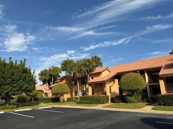 $2,500 | 11268 Aspen Glen Drive, Unit 103, Boynton Beach, FL 33437