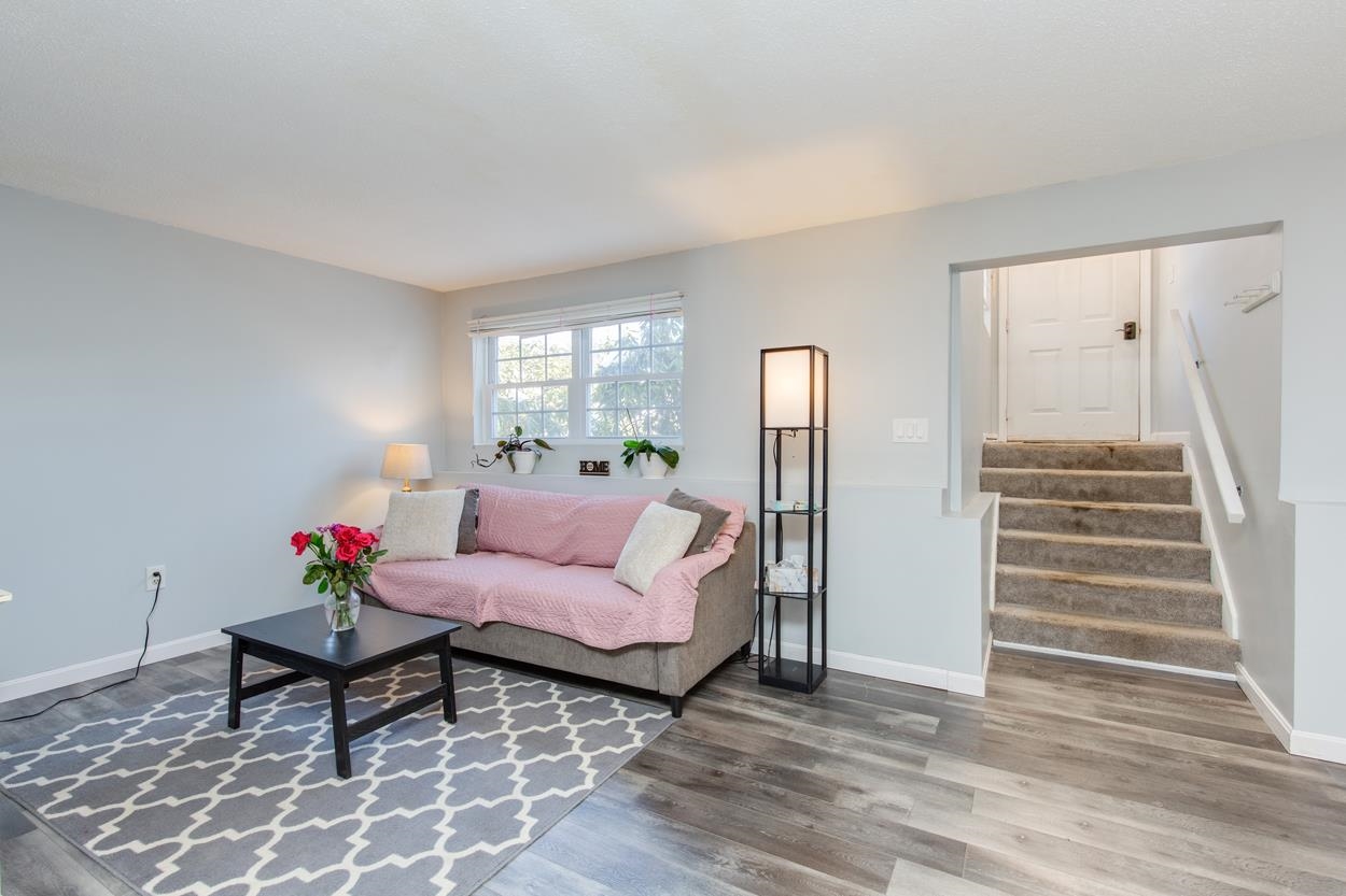 87 East Ridge Road Merrimack, NH 03054 - Photo 2 of 26