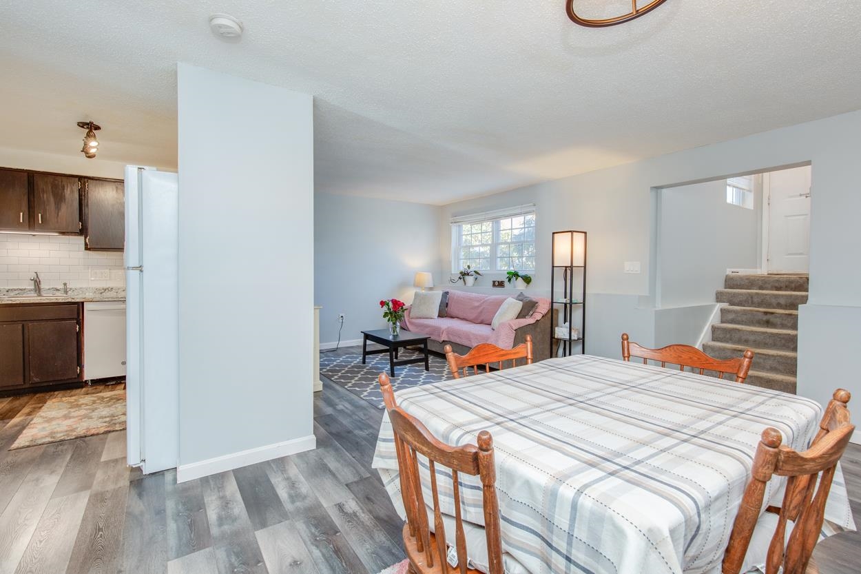 87 East Ridge Road Merrimack, NH 03054 - Photo 3 of 26