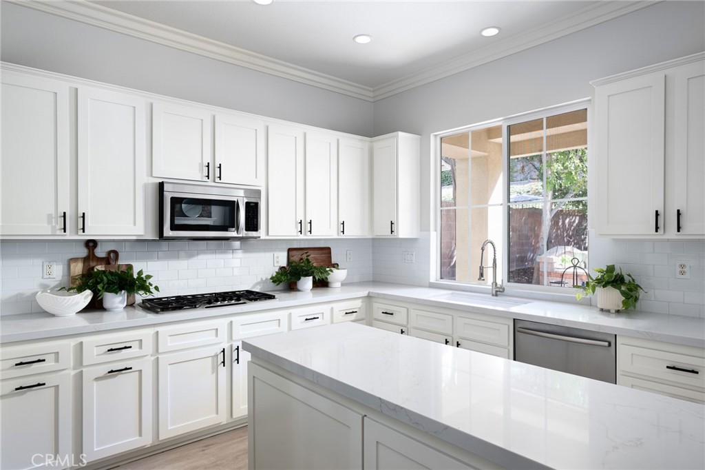 18 Beacon Point Ladera Ranch, CA 92694 - Photo 13 of 50