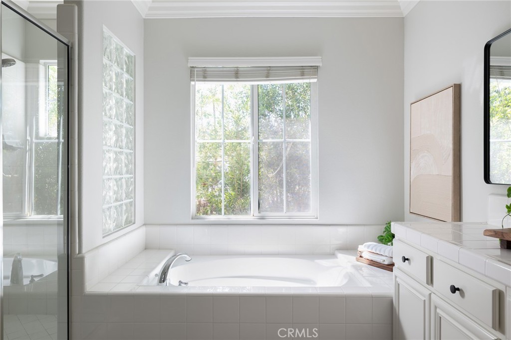 18 Beacon Point Ladera Ranch, CA 92694 - Photo 21 of 50 Relaxing soaking tub