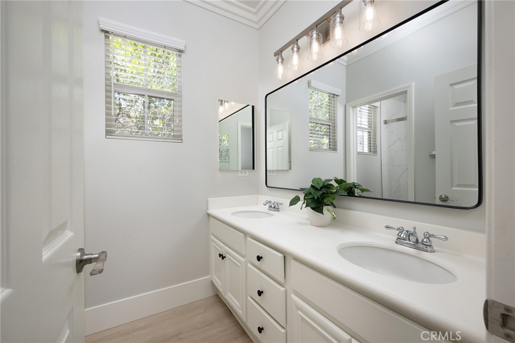 18 Beacon Point Ladera Ranch, CA 92694 - Photo 27 of 50 Secondary bathroom with dual sinks