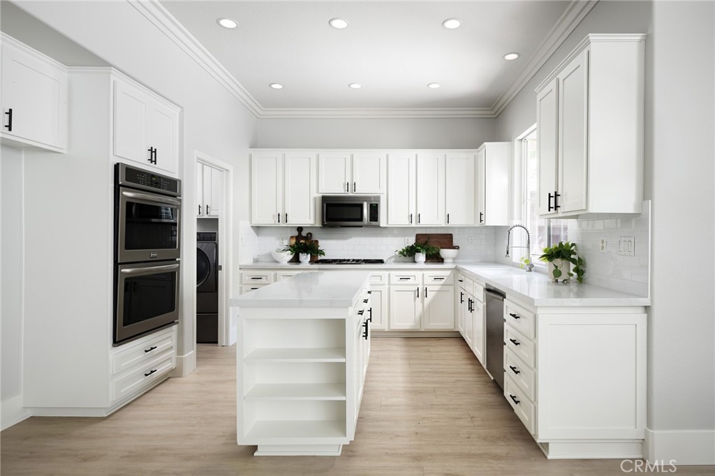 18 Beacon Point Ladera Ranch, CA 92694 - Photo 10 of 50