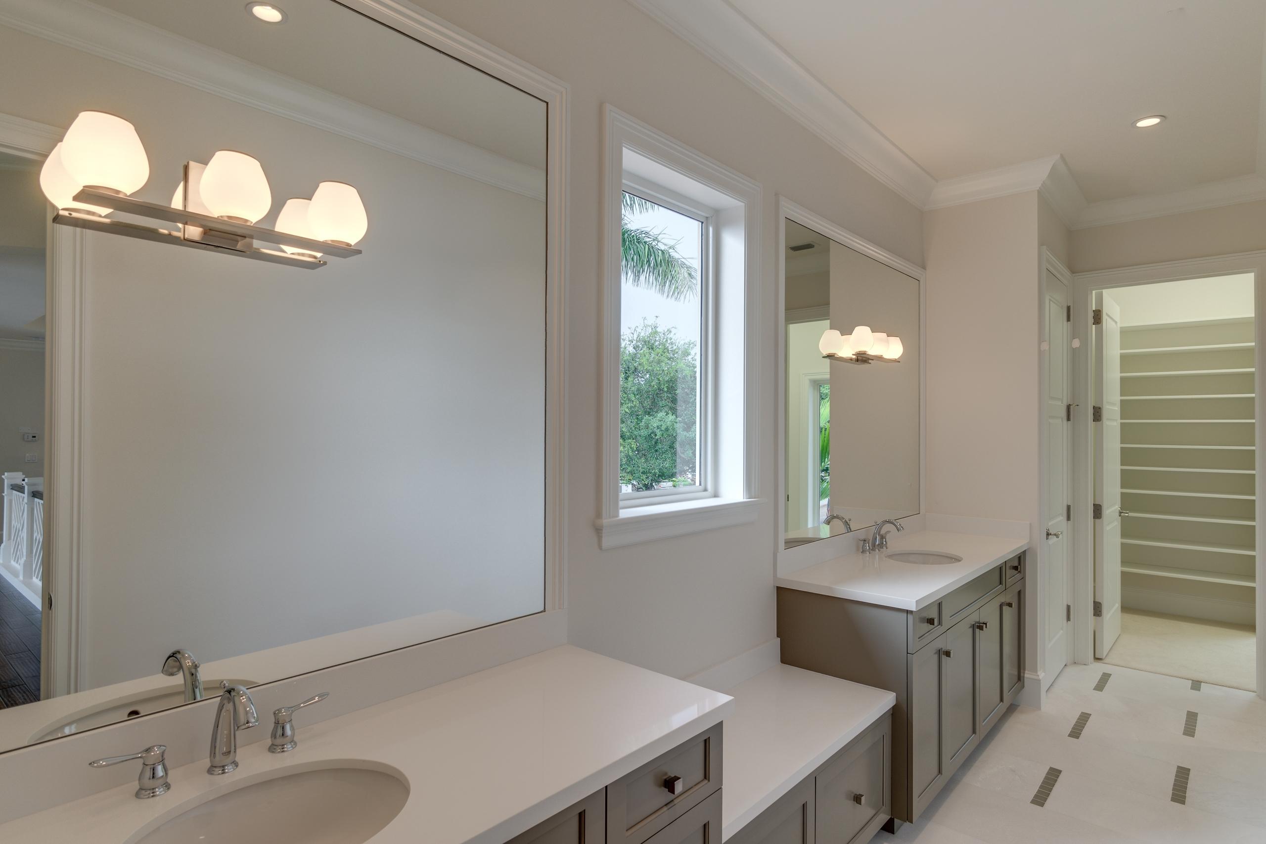 161 Commodore Drive Jupiter, FL 33477 - Photo 19 of 57 161 commodore guest bath 3 - 2-Edit
