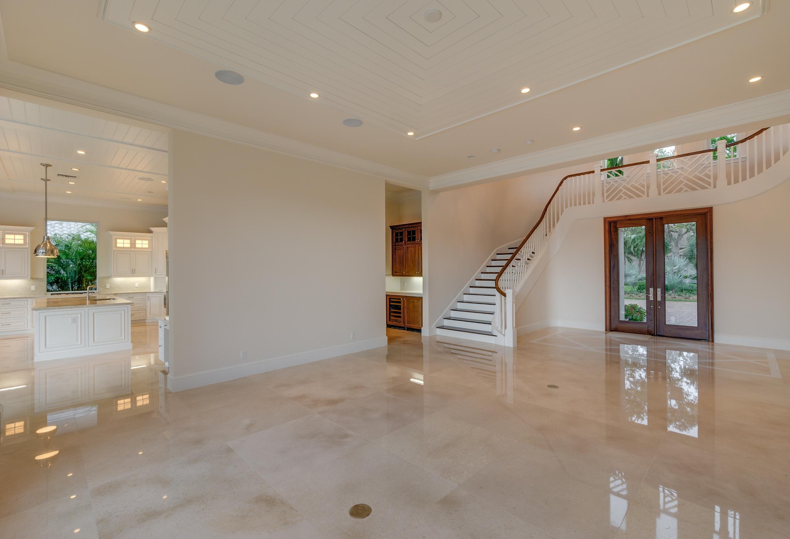 161 Commodore Drive Jupiter, FL 33477 - Photo 4 of 57 161 commodore Living Room