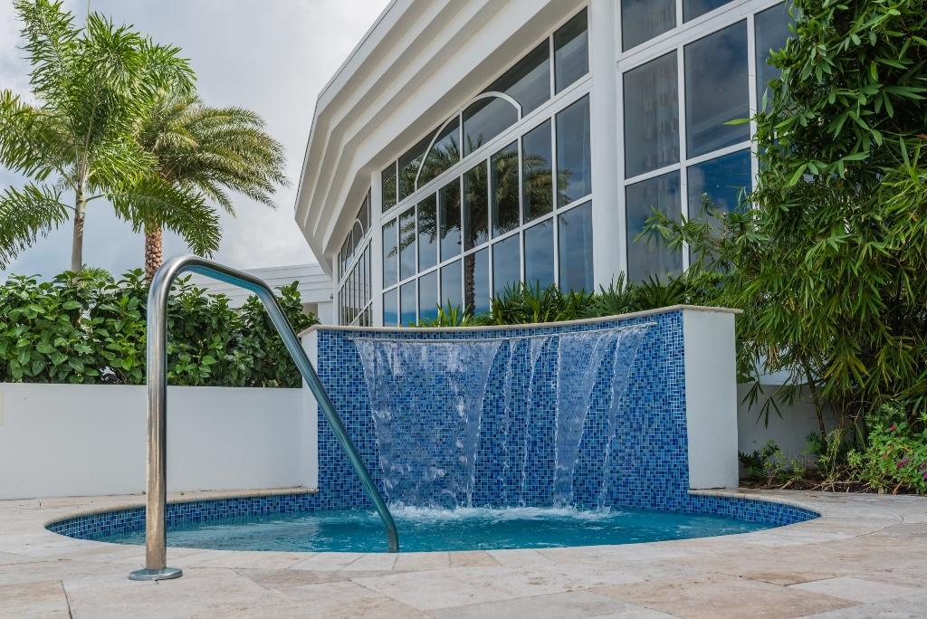 161 Commodore Drive Jupiter, FL 33477 - Photo 46 of 57 15 Hot Tub