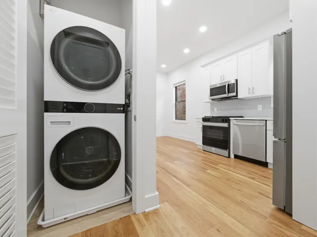 $2,200 | 858 West Side Avenue, Unit 2R, Jersey City, NJ 07306