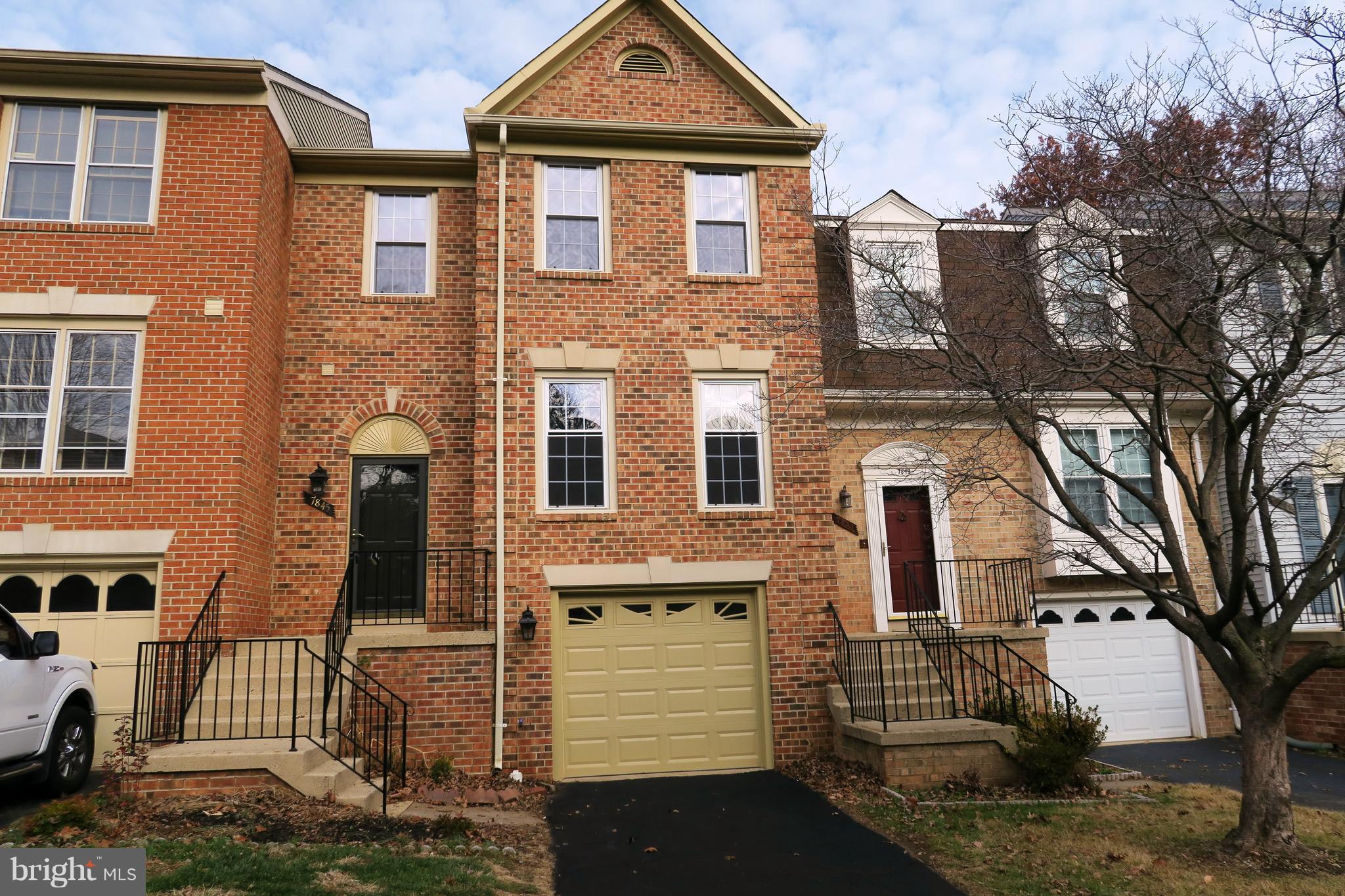 7845 Painted Daisy Drive Springfield, VA 22152 - Photo 2 of 46