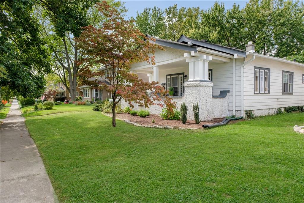 310 North Ridgeview Drive Indianapolis, IN 46219 - Photo 3 of 35 Gallery Image 3