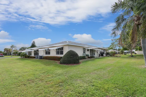 $1,500 | 404 Sandpiper Drive, Unit D, Fort Pierce, FL 34982