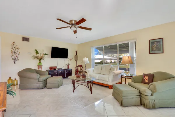 $1,500 | 404 Sandpiper Drive, Unit D, Fort Pierce, FL 34982