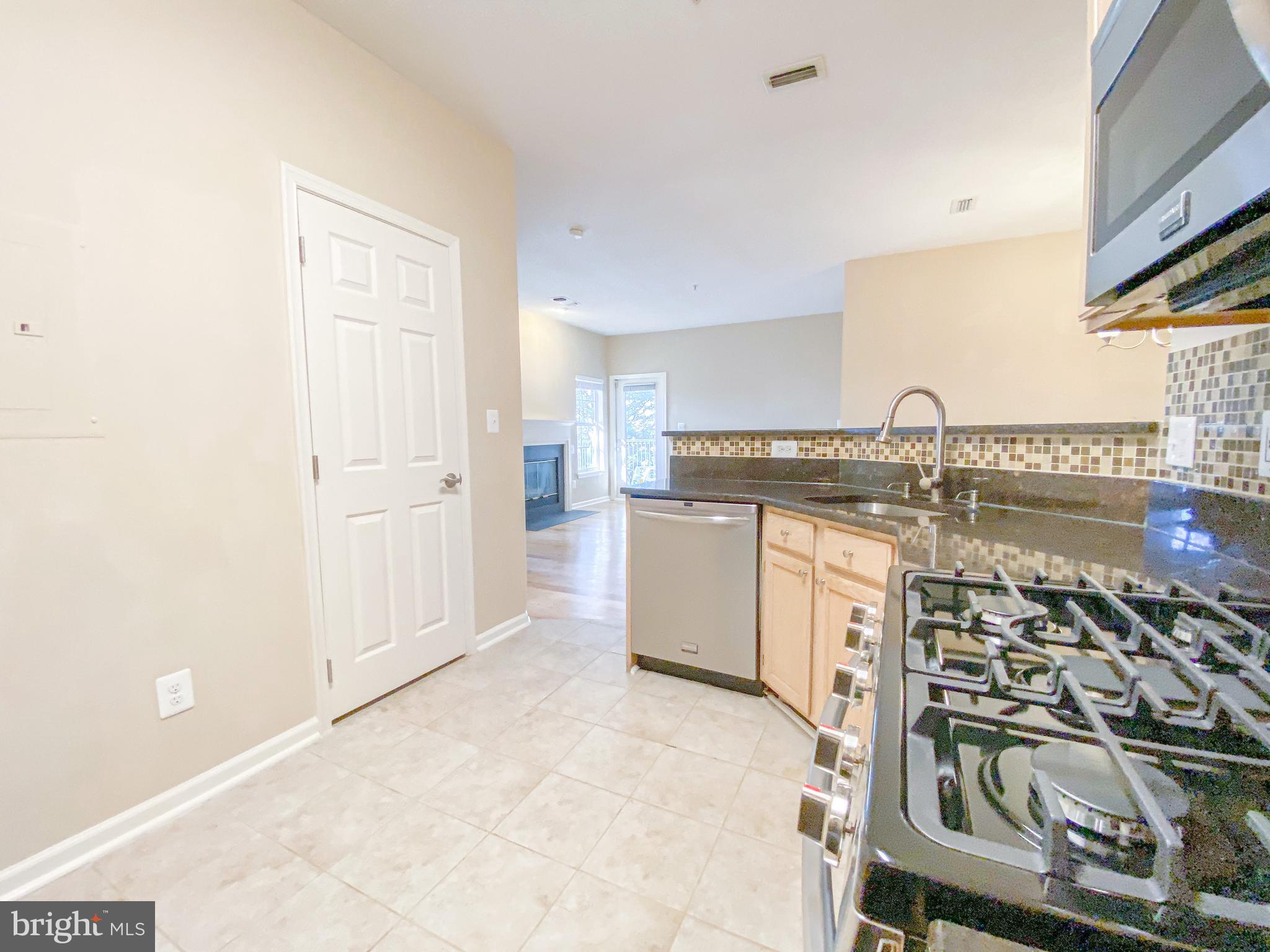 1700 Lake Shore Crest Drive, Unit 23 Reston, VA 20190 - Photo 9 of 39