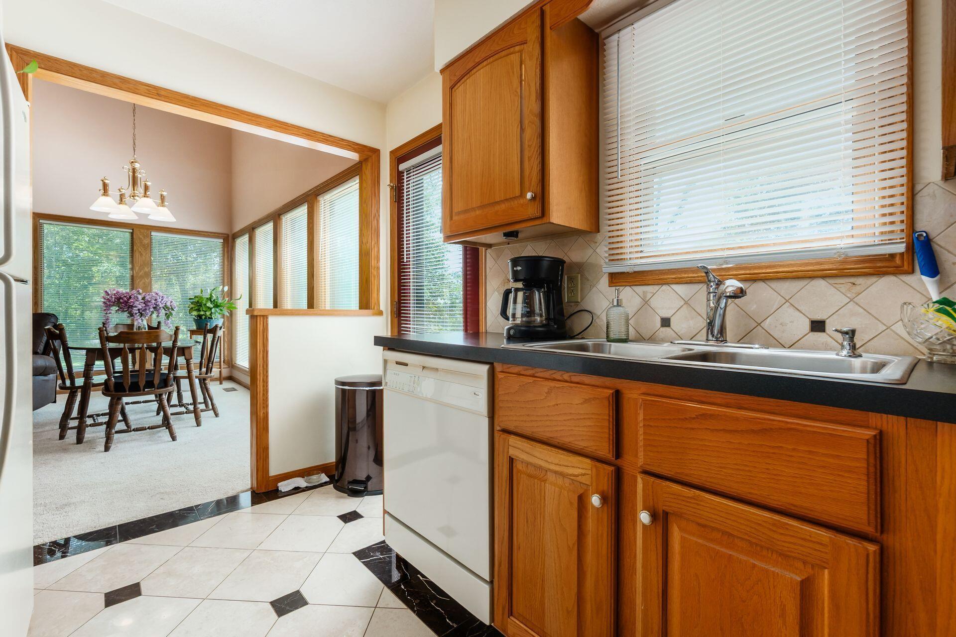 19531 Kalklosch Road Logan, OH 43138 - Photo 7 of 36 Custom ceramic tile backsplash and flooring